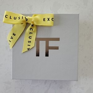 Tom Ford Oud Wood & Neroli Portofino Eau De Parfum Private Blend Discovery Set.